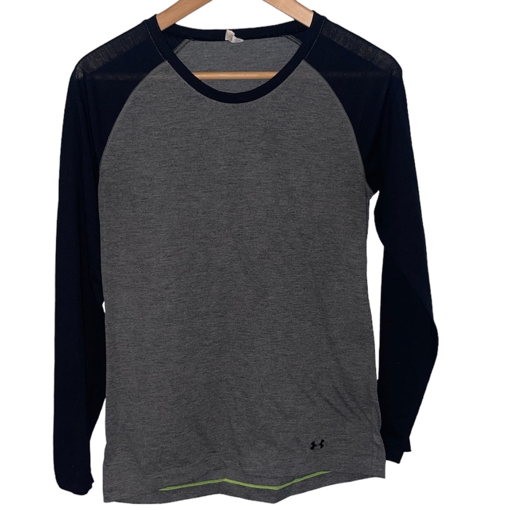 Women’s Under Armour Long Sleeve Top Size Small